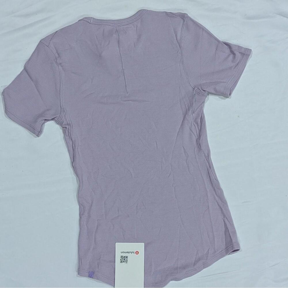NWT Lululemon Hold Tight Short Sleeve Shirt Size 4 Lilac Ether Ribbed Modal Tee - Picture 4 of 7